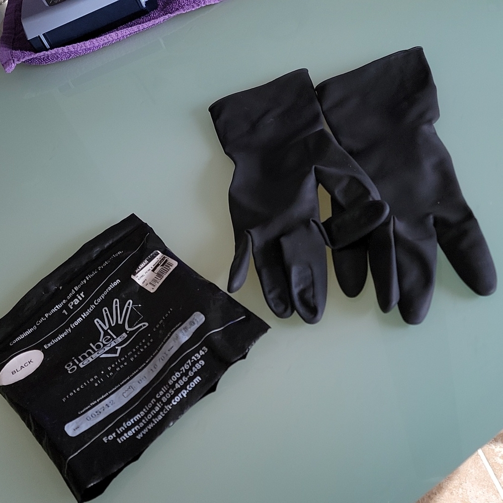 Hatch  gimbal gloves. Frisk gloves. Med. Nwot.